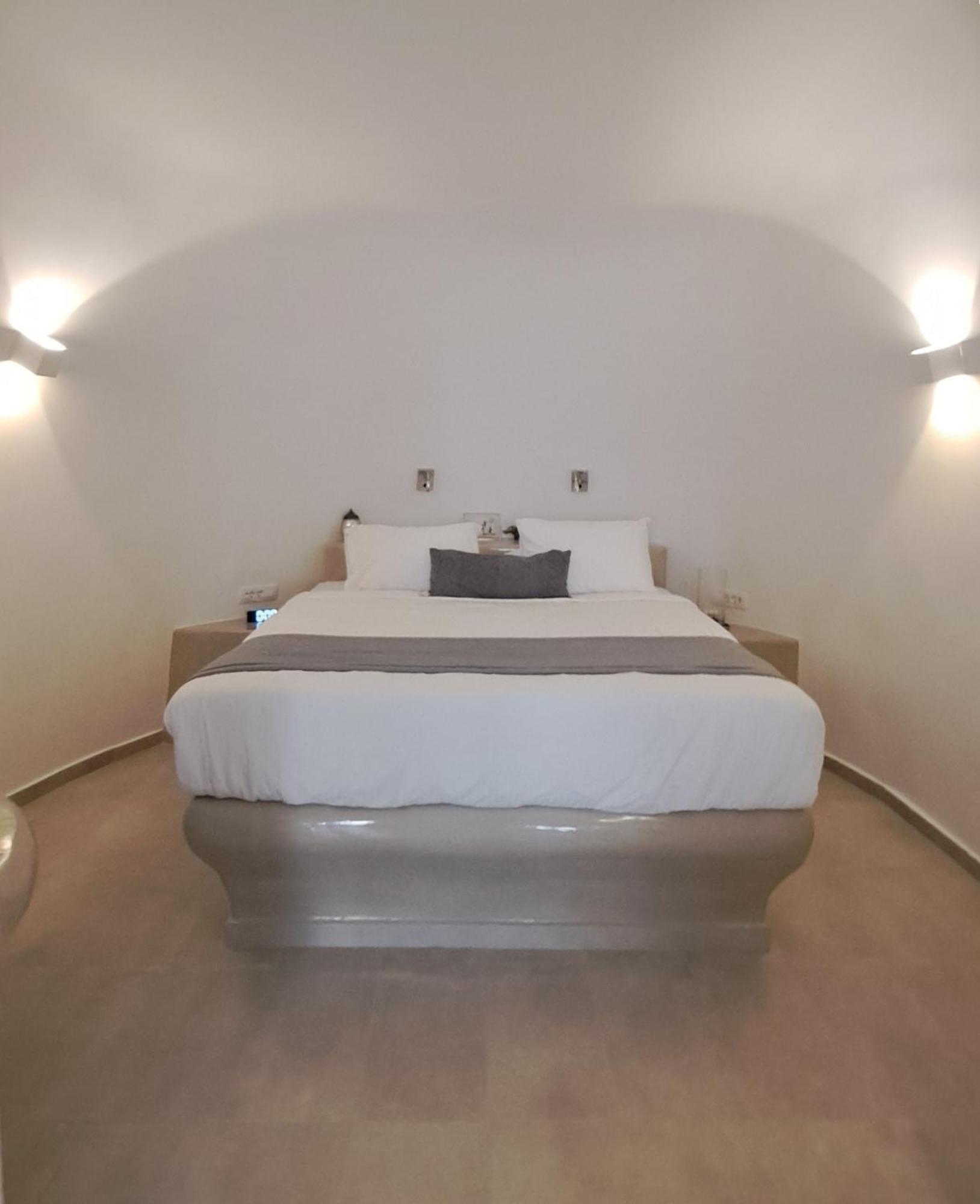 Pegasus Cave Hot Tub Suite